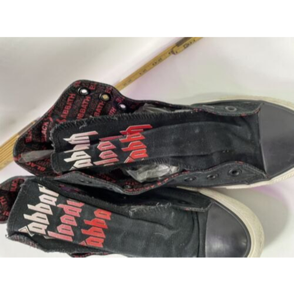 Converse Black Sabbath Bloody Sabbath Alien Chuck Taylor 143251F RARE Sz. 8.5 10 - Picture 3 of 9